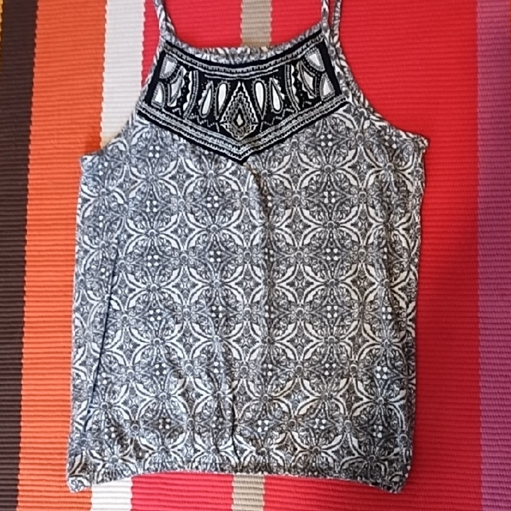 Maurices Black and White Geometric Camisole VGC Large.